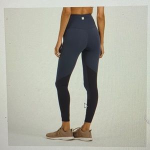 VUORI -Color Block Leggings Small